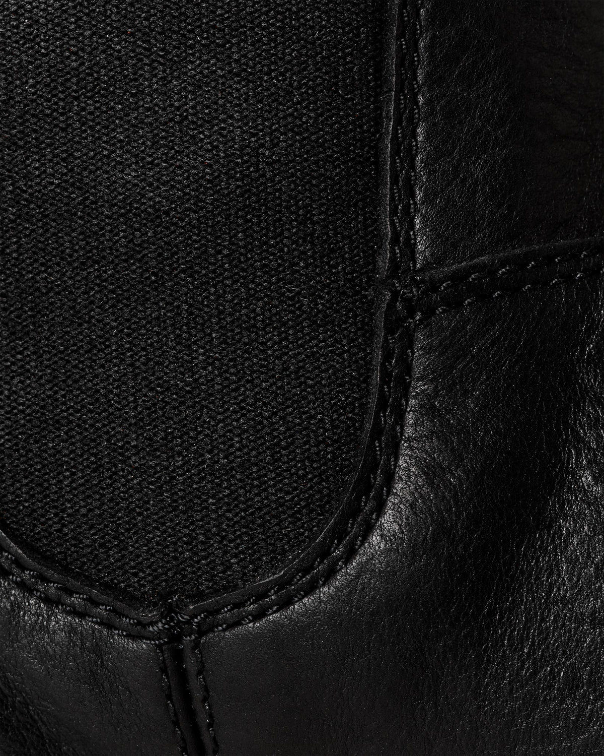 Gear Filson #2534 Filson X Blundstone Bison Chelsea Boot - Black