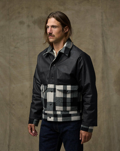 Men Filson Mackinaw Wool Caped Jacket - Natural Black Plaid / Navy