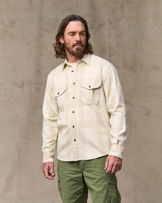 Men Filson Vintage Wash Alaskan Guide Shirt - Sand / Stone Plaid