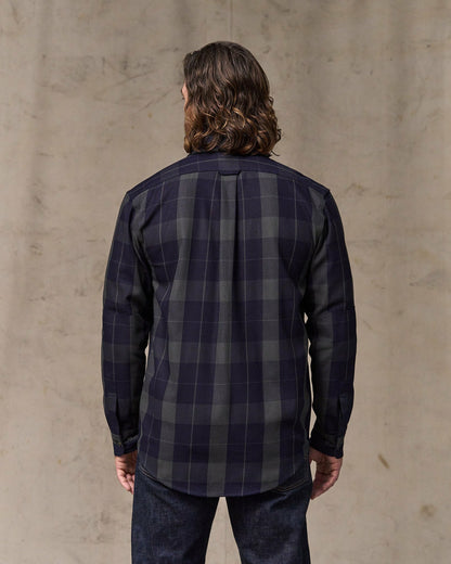 Men Filson Vintage Wash Alaskan Guide Shirt - Indigo / Faded Black