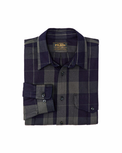 Men Filson Vintage Wash Alaskan Guide Shirt - Indigo / Faded Black