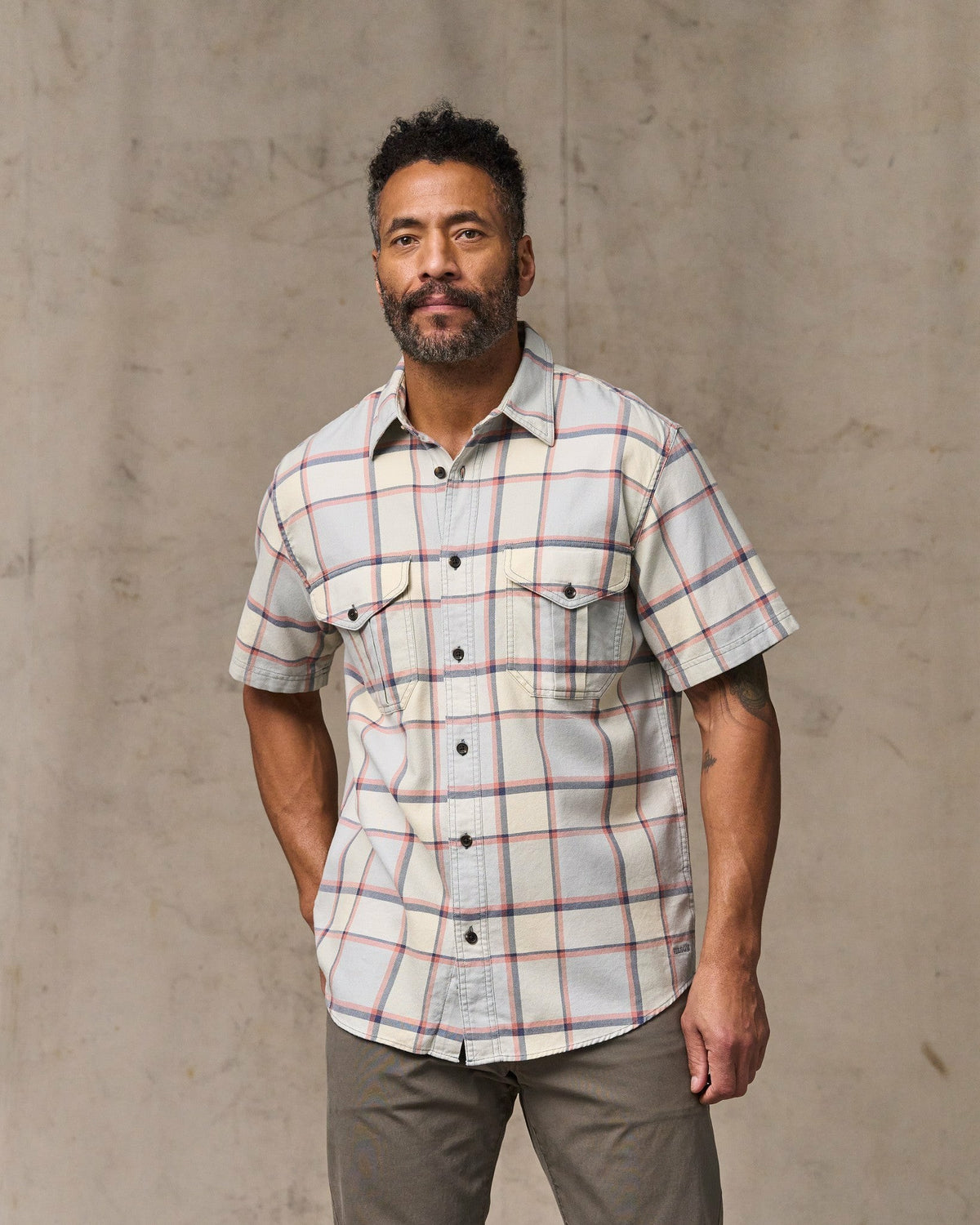 Men Filson Short Sleeve Lightweight Alaskan Guide Shirt - Light Blue / Tan Plaid