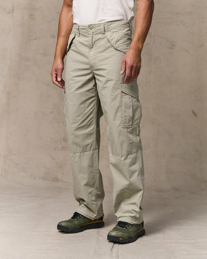 Men Filson Tropical Poplin Cargo Pants - Dried Sage