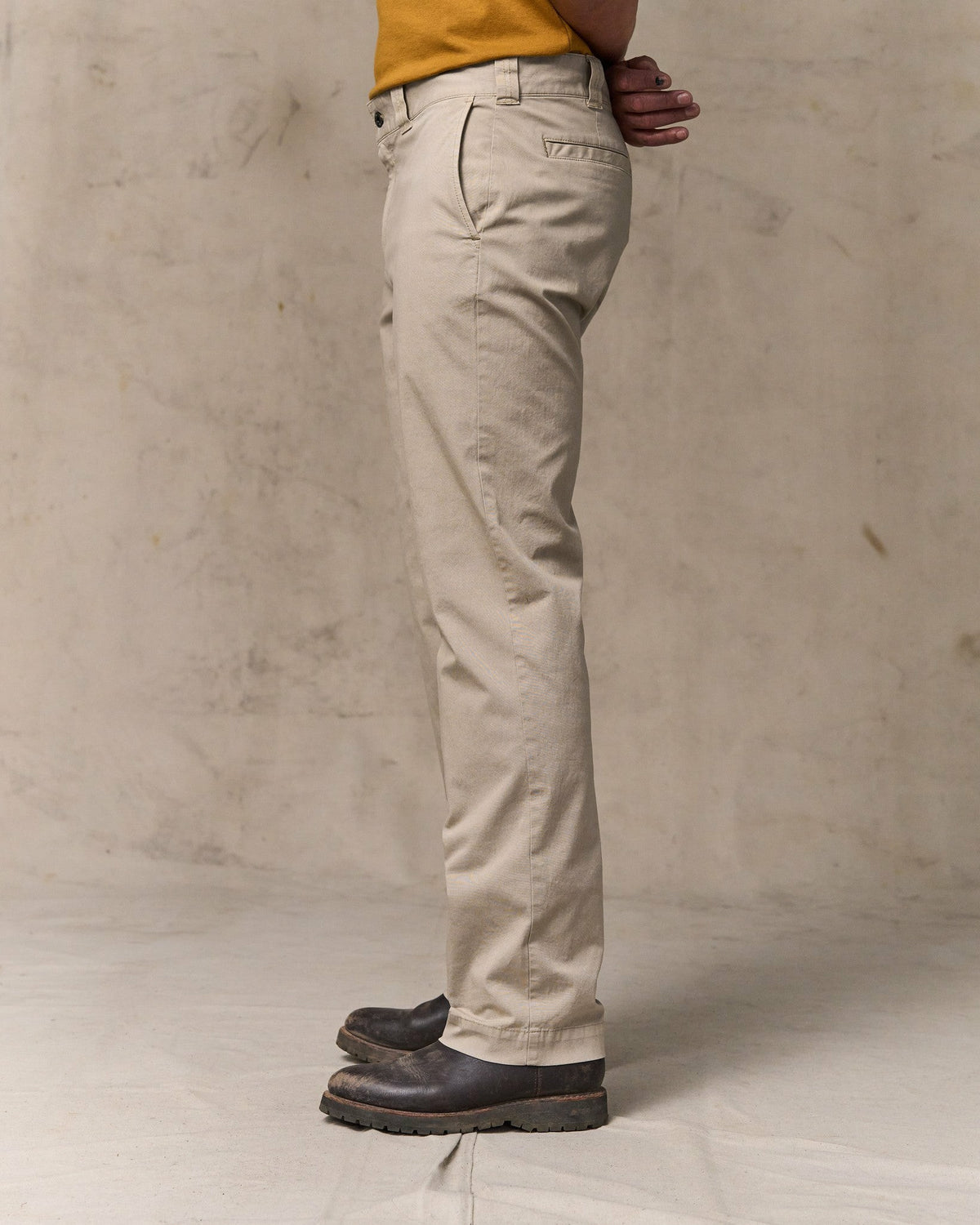 Men Filson Granite Mountain Flat Front Pants - Buck Tan