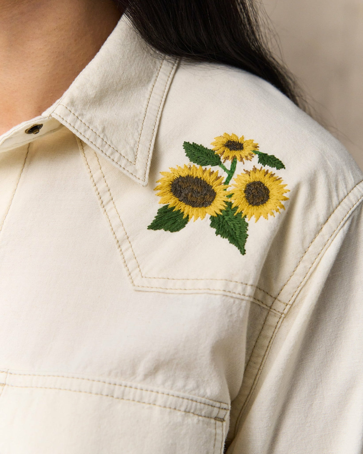 Women Filson Women's Embroidered Western Shirt - Natural Seed