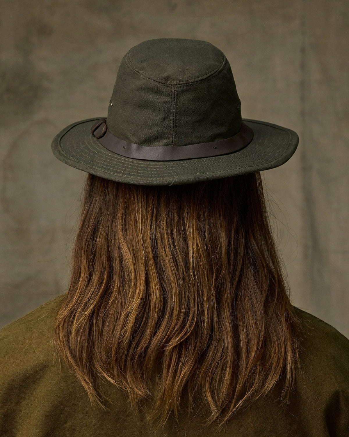 Gear Filson Waxed Canvas Packer Hat