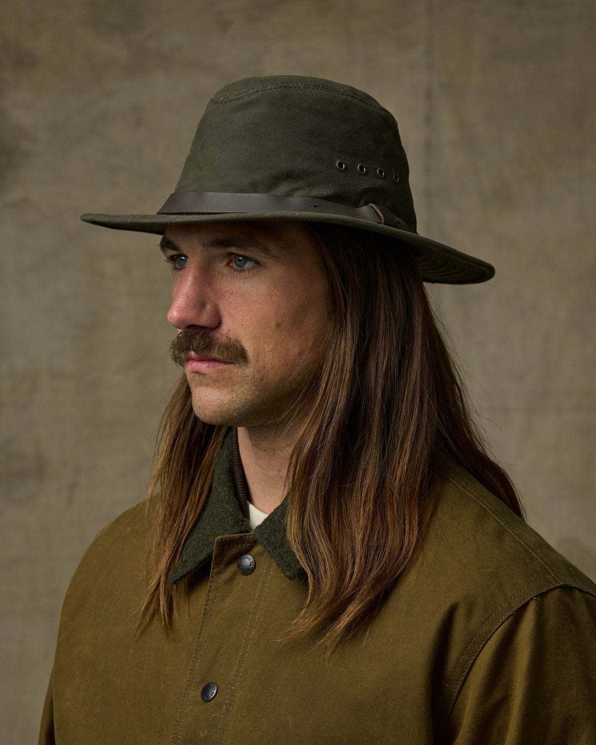 Gear Filson Waxed Canvas Packer Hat