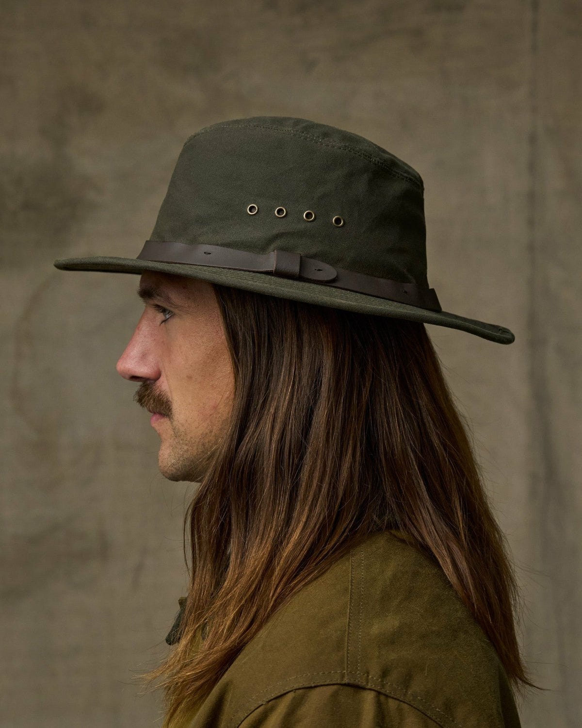Gear Filson Waxed Canvas Packer Hat