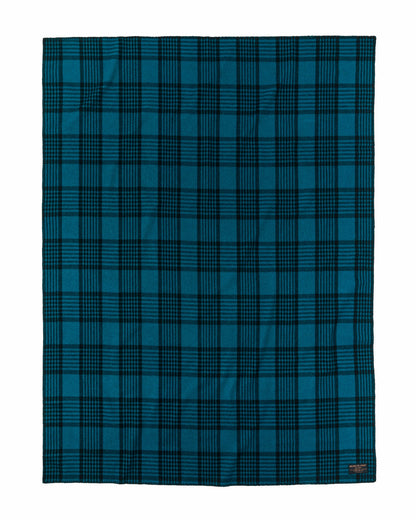 Gear Filson Mackinaw Wool Blanket - Blue / Black Plaid